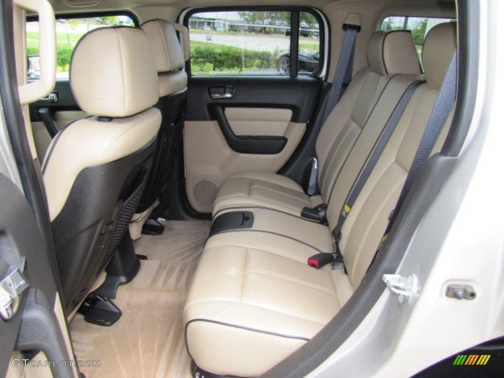 2006 Hummer H3 Standard H3 Model Rear Seat Photo #69902296