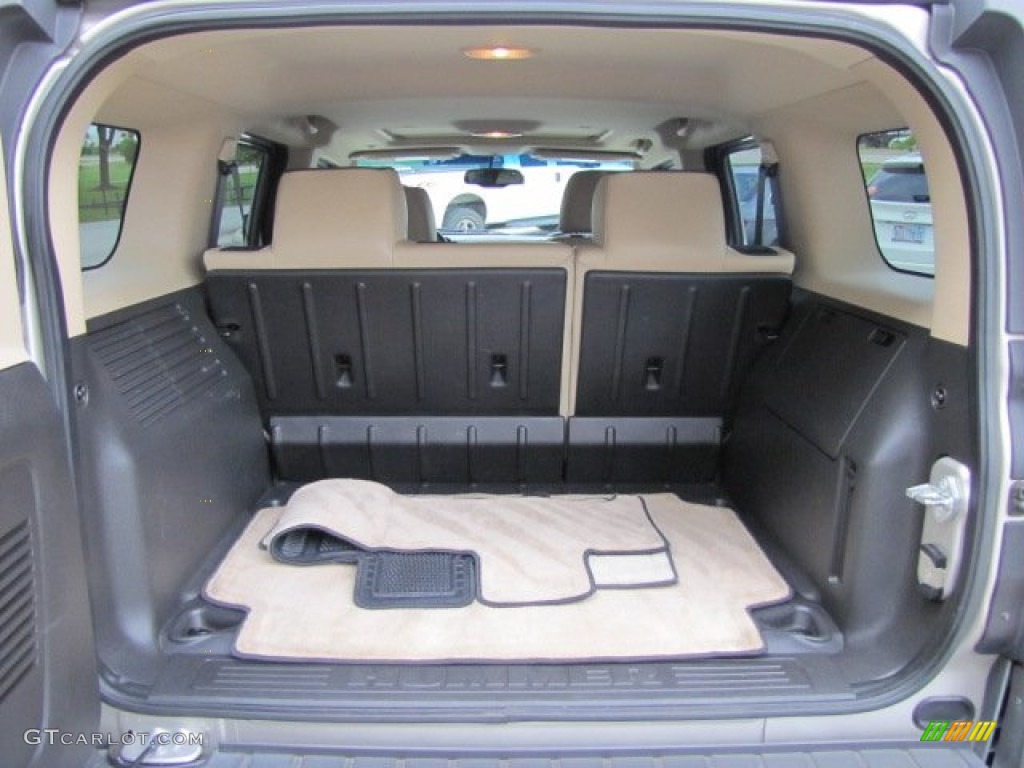 2006 Hummer H3 Standard H3 Model Trunk Photo #69902397