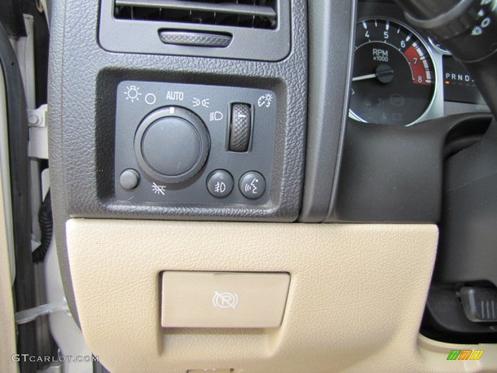 2006 Hummer H3 Standard H3 Model Controls Photo #69902440