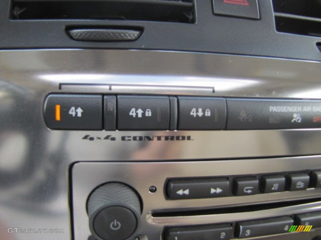 2006 Hummer H3 Standard H3 Model Controls Photo #69902452