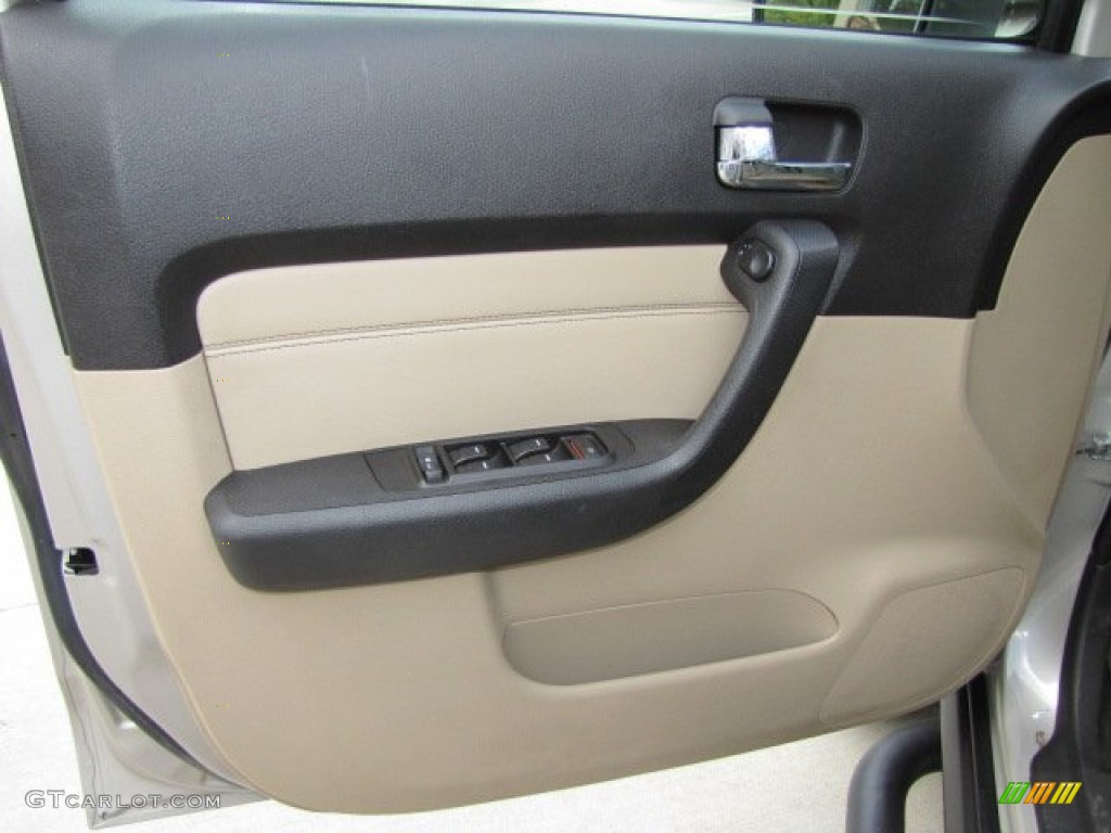 2006 Hummer H3 Standard H3 Model Light Cashmere Beige Door Panel Photo #69902464