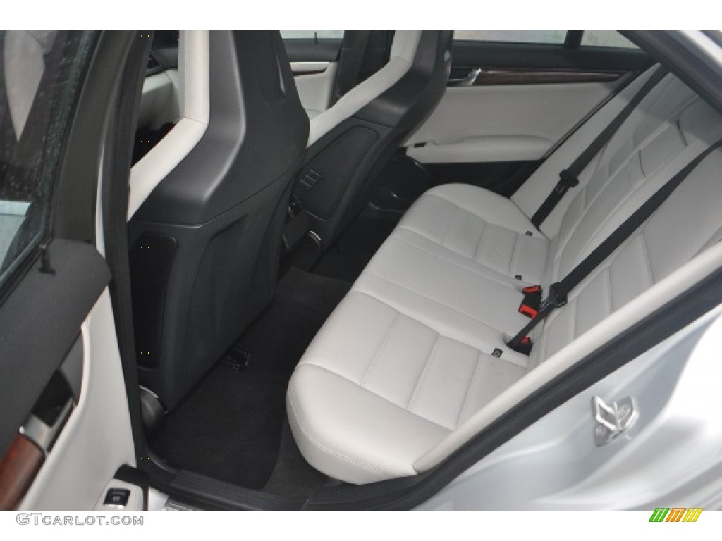 2009 Mercedes-Benz C 63 AMG Rear Seat Photo #69905534