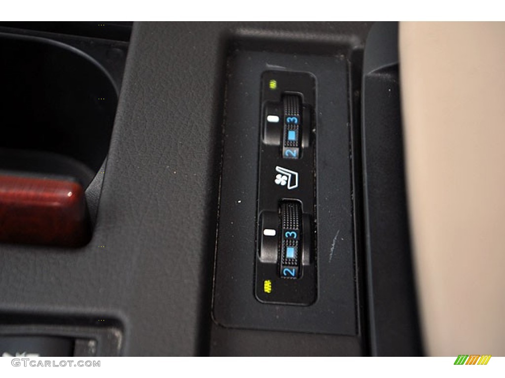 2010 Lexus RX 350 AWD Controls Photo #69906158