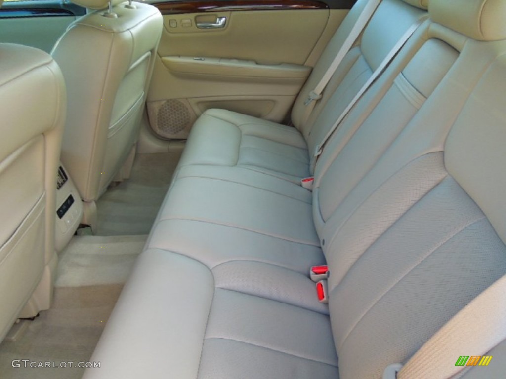 2007 Cadillac DTS Luxury II Rear Seat Photo #69907025