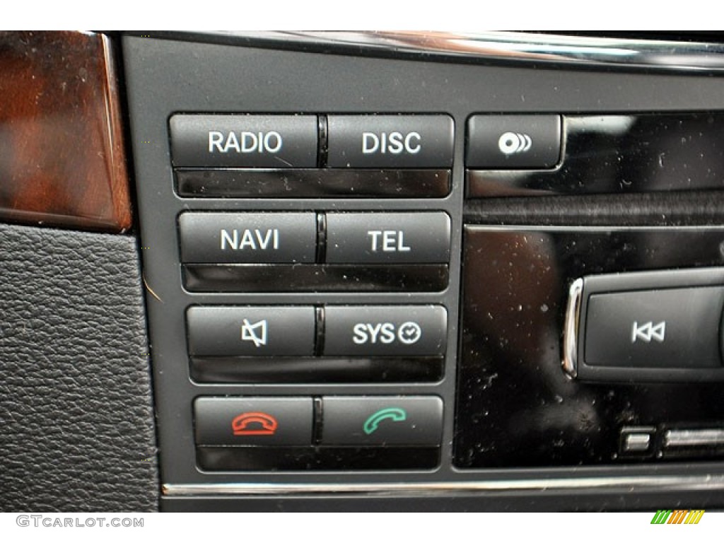 2010 Mercedes-Benz E 350 Coupe Controls Photo #69907175