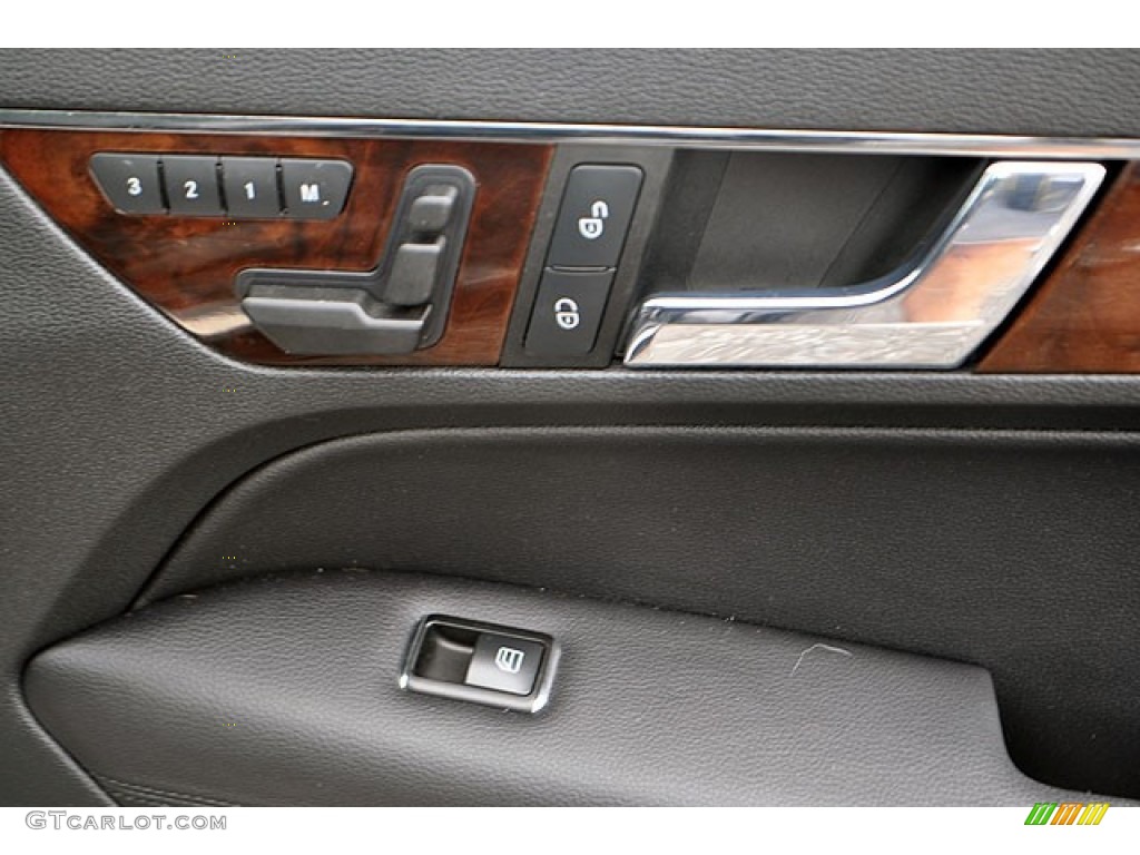 2010 Mercedes-Benz E 350 Coupe Controls Photo #69907276