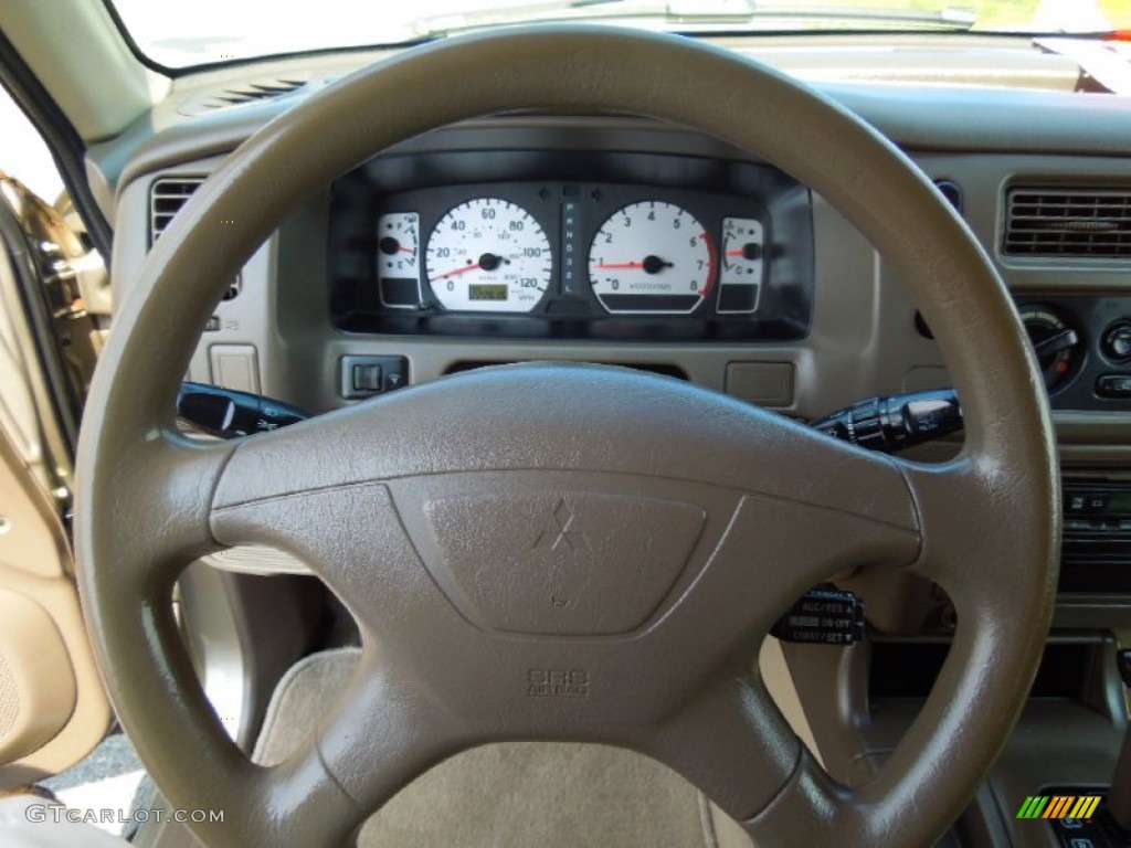 2002 Mitsubishi Montero Sport LS Tan Steering Wheel Photo #69908180