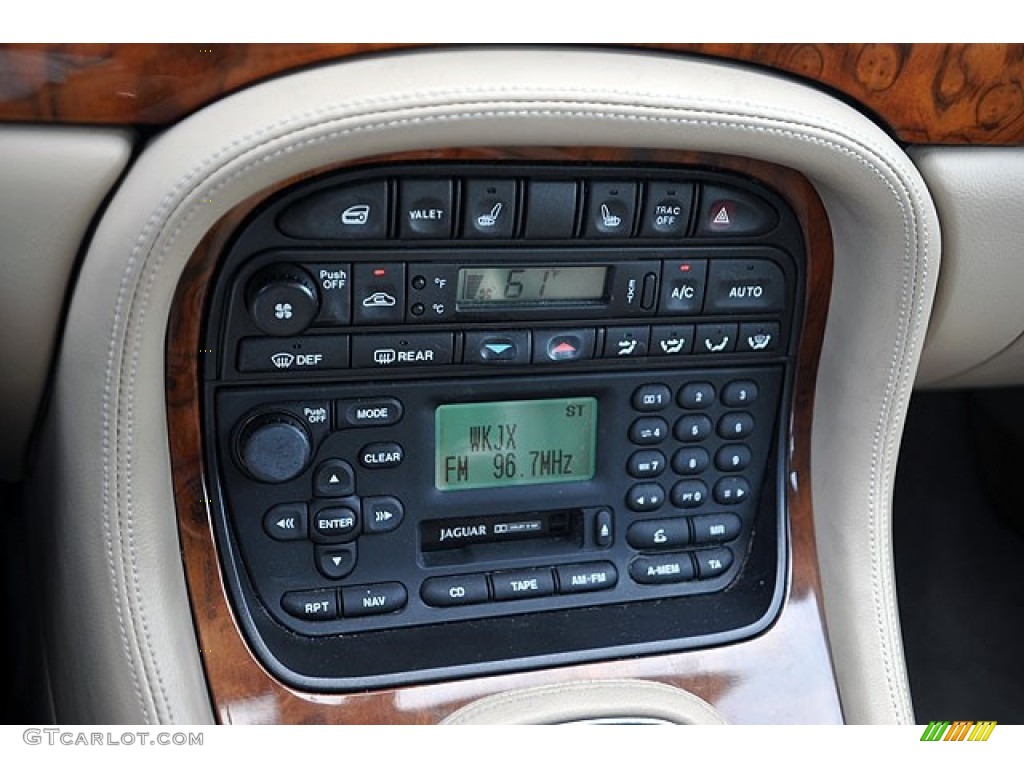 2000 Jaguar XJ XJ8 Controls Photo #69909044