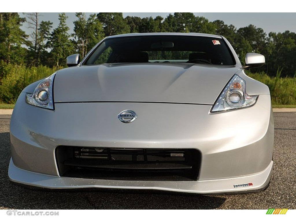 2010 370Z NISMO Coupe - Brilliant Silver / NISMO Black/Red Cloth photo #3