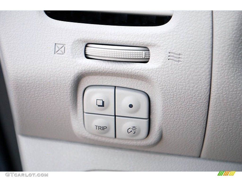 2012 Nissan LEAF SL Controls Photo #69910121