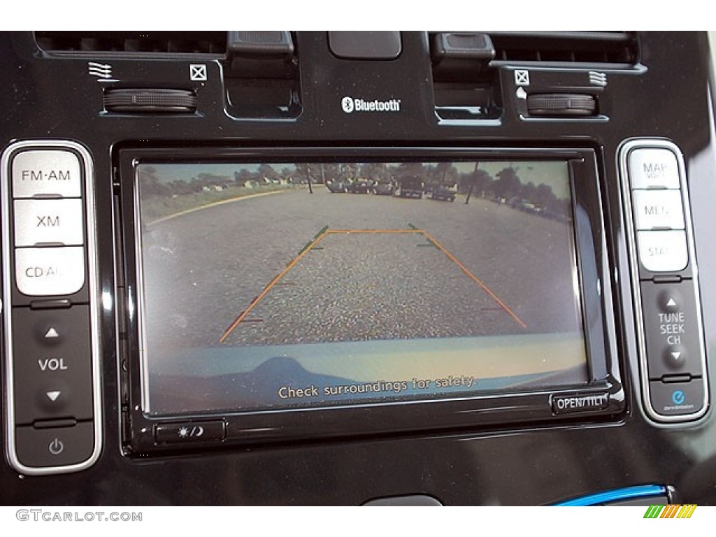 2012 Nissan LEAF SL Controls Photo #69910157