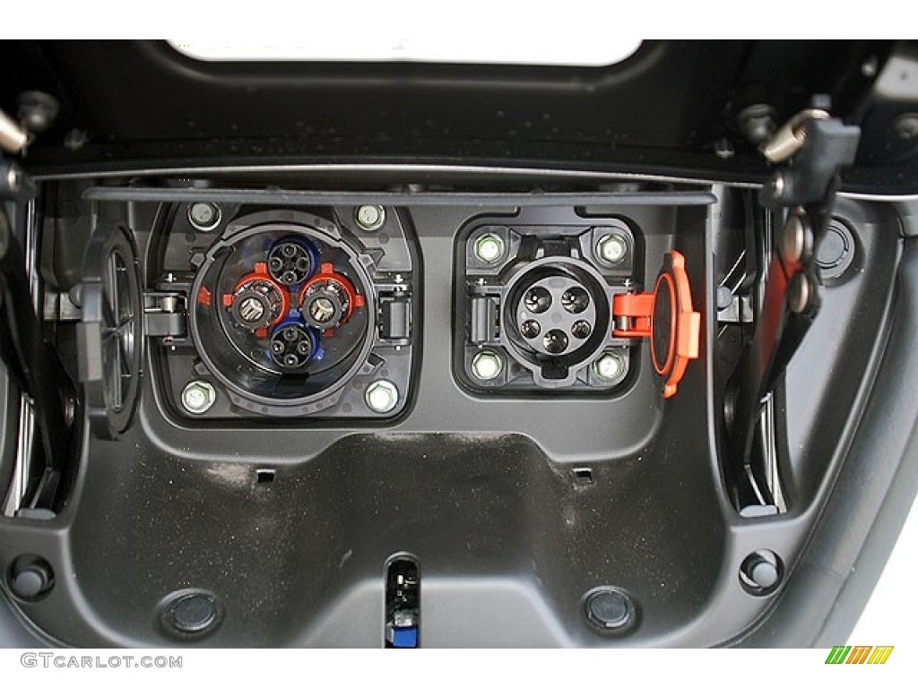 2012 Nissan LEAF SL Plug in, electrical outlet Photo #69910313
