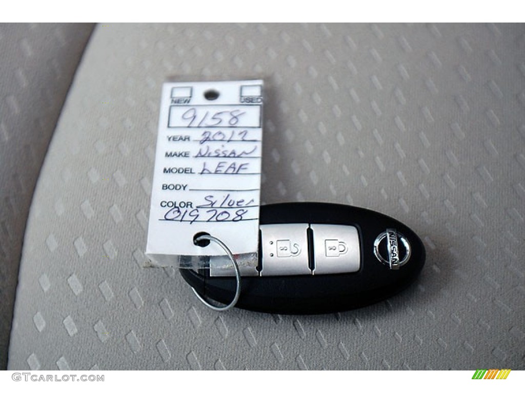 2012 Nissan LEAF SL Keys Photos