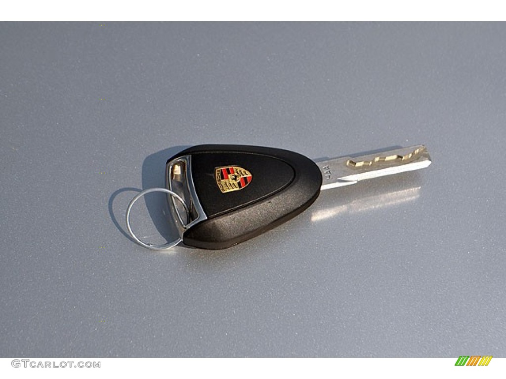 2005 Porsche 911 Carrera Coupe Keys Photo #69910640