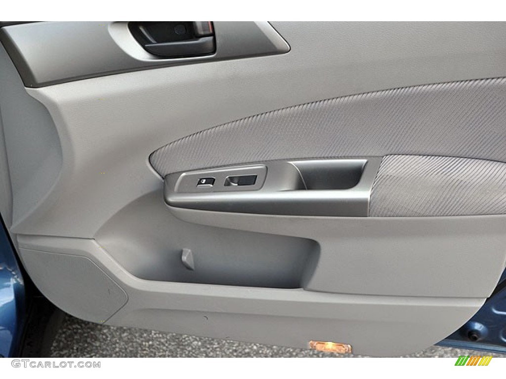 2009 Subaru Forester 2.5 X Platinum Door Panel Photo #69910831