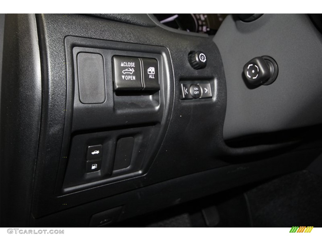 2011 Lexus IS 350C Convertible Controls Photo #69911552