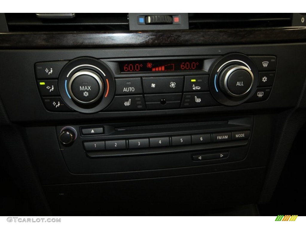 2010 BMW M3 Convertible Controls Photo #69912197