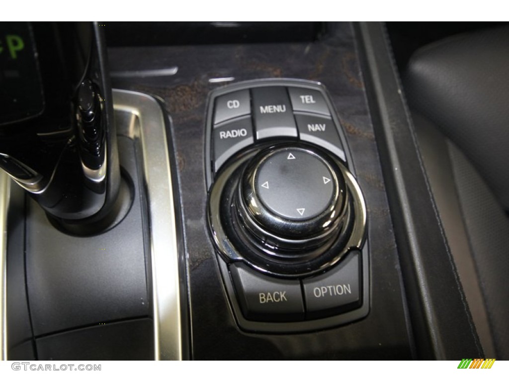 2009 BMW 7 Series 750Li Sedan Controls Photo #69915602
