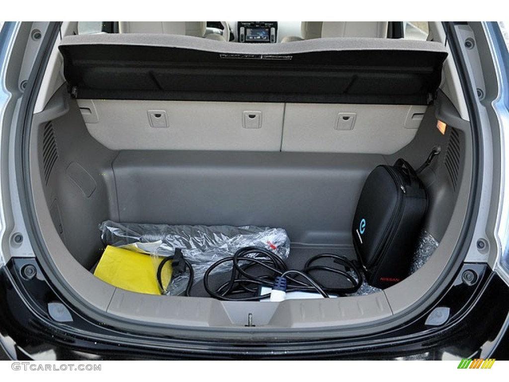 2011 Nissan LEAF SL Trunk Photo #69916529