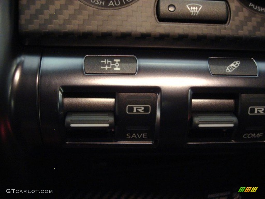2013 Nissan GT-R Black Edition Controls Photo #69918401