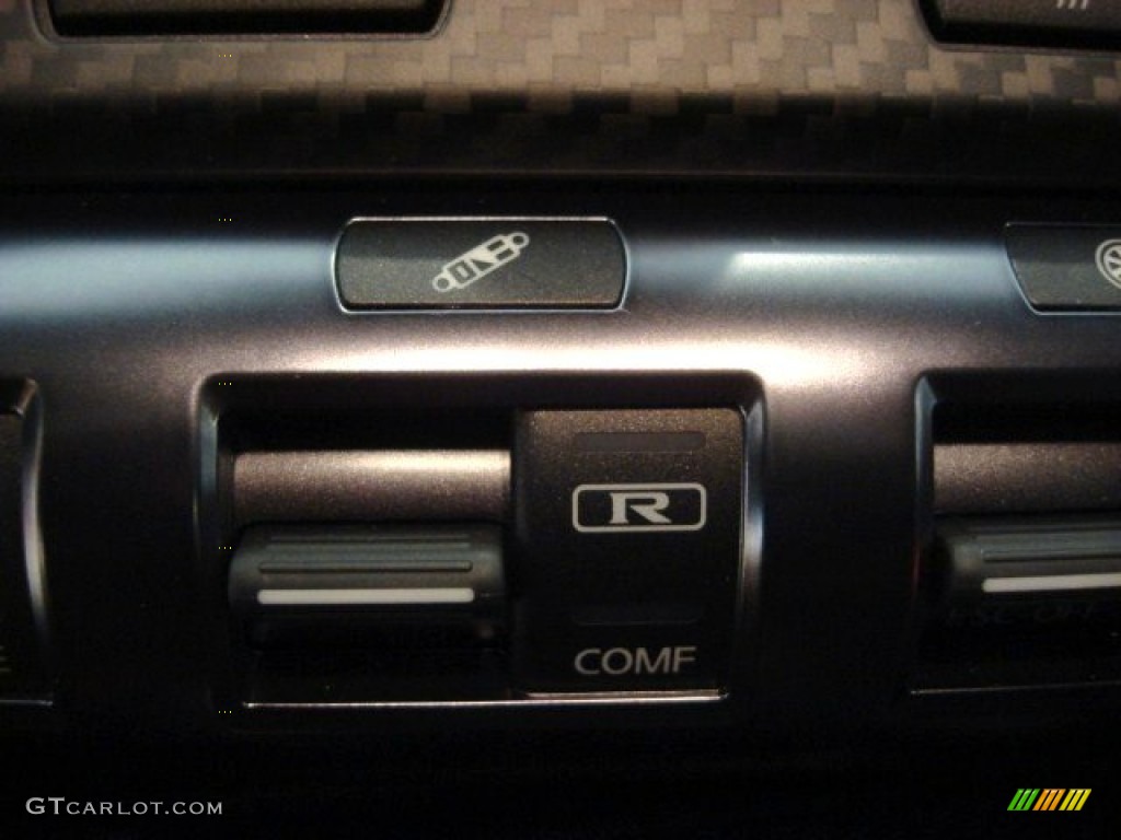 2013 Nissan GT-R Black Edition Controls Photo #69918410