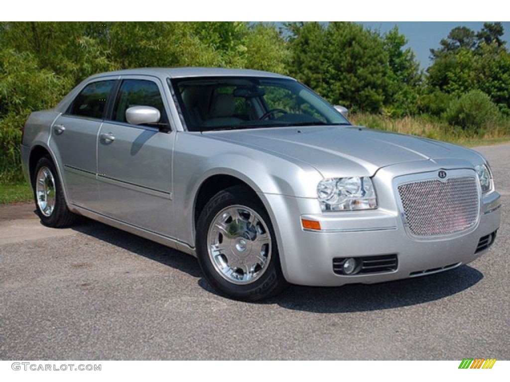 Bright Silver Metallic Chrysler 300