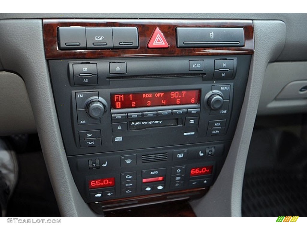 2004 Audi A6 3.0 quattro Sedan Controls Photo #69918809
