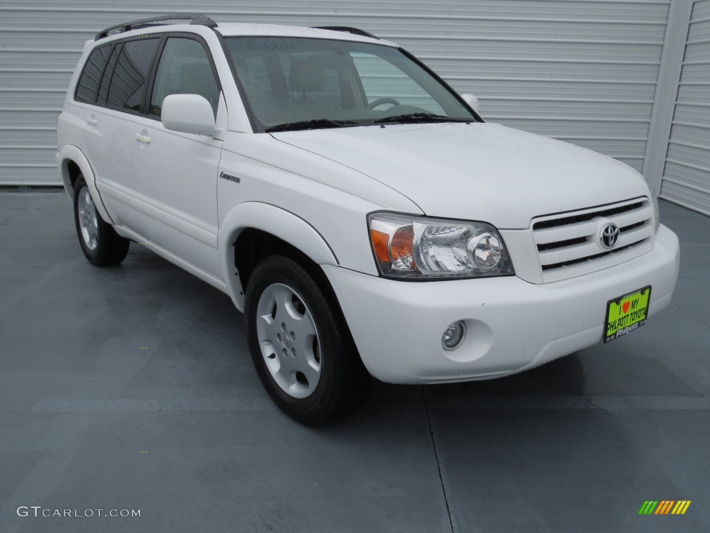 Super White Toyota Highlander