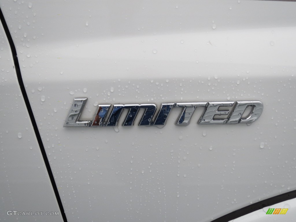 2004 Highlander Limited V6 - Super White / Ivory photo #13