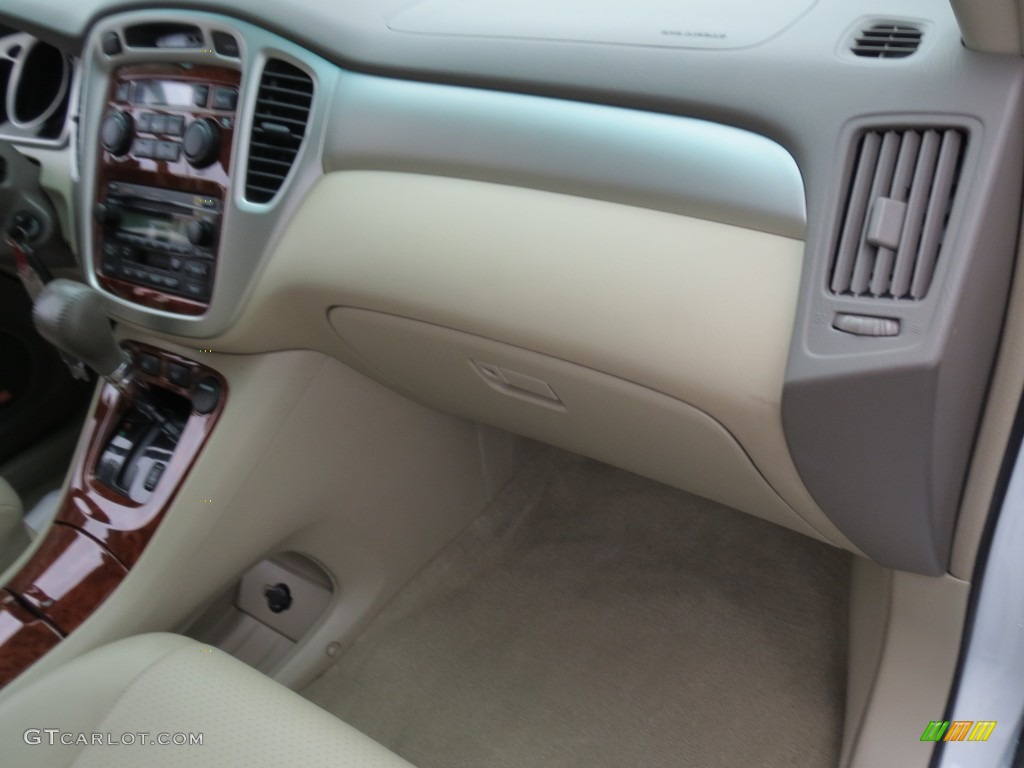 2004 Highlander Limited V6 - Super White / Ivory photo #22