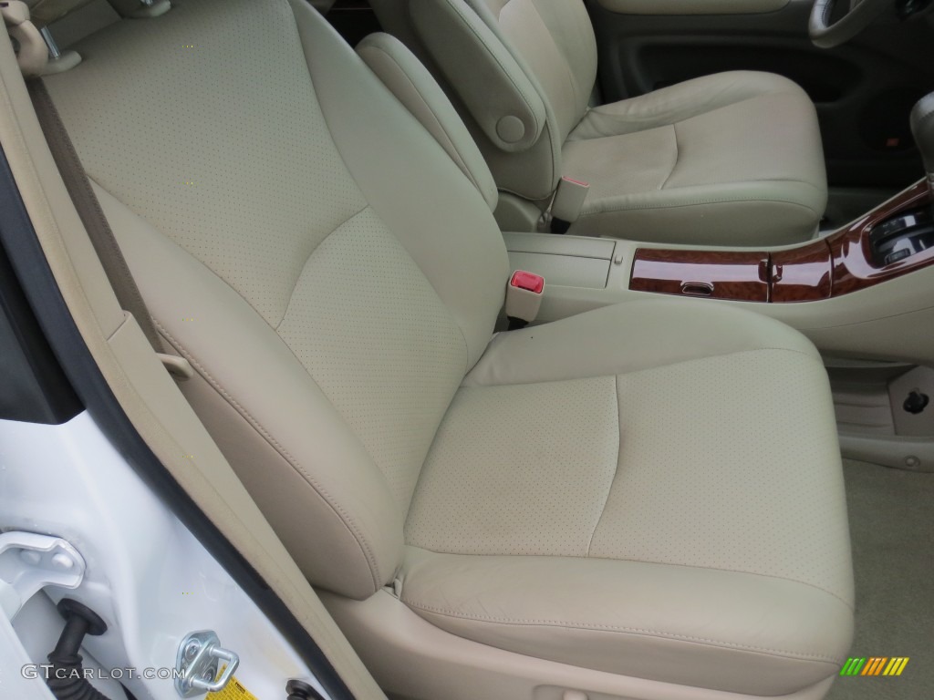 2004 Highlander Limited V6 - Super White / Ivory photo #23