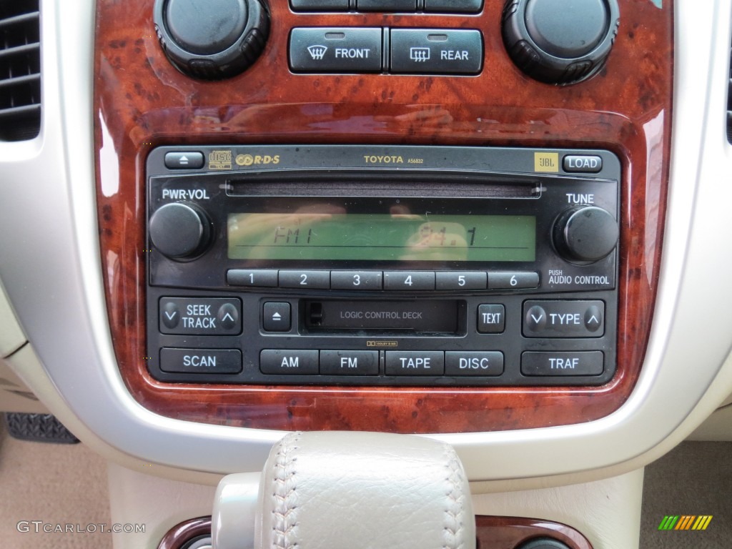 2004 Highlander Limited V6 - Super White / Ivory photo #35
