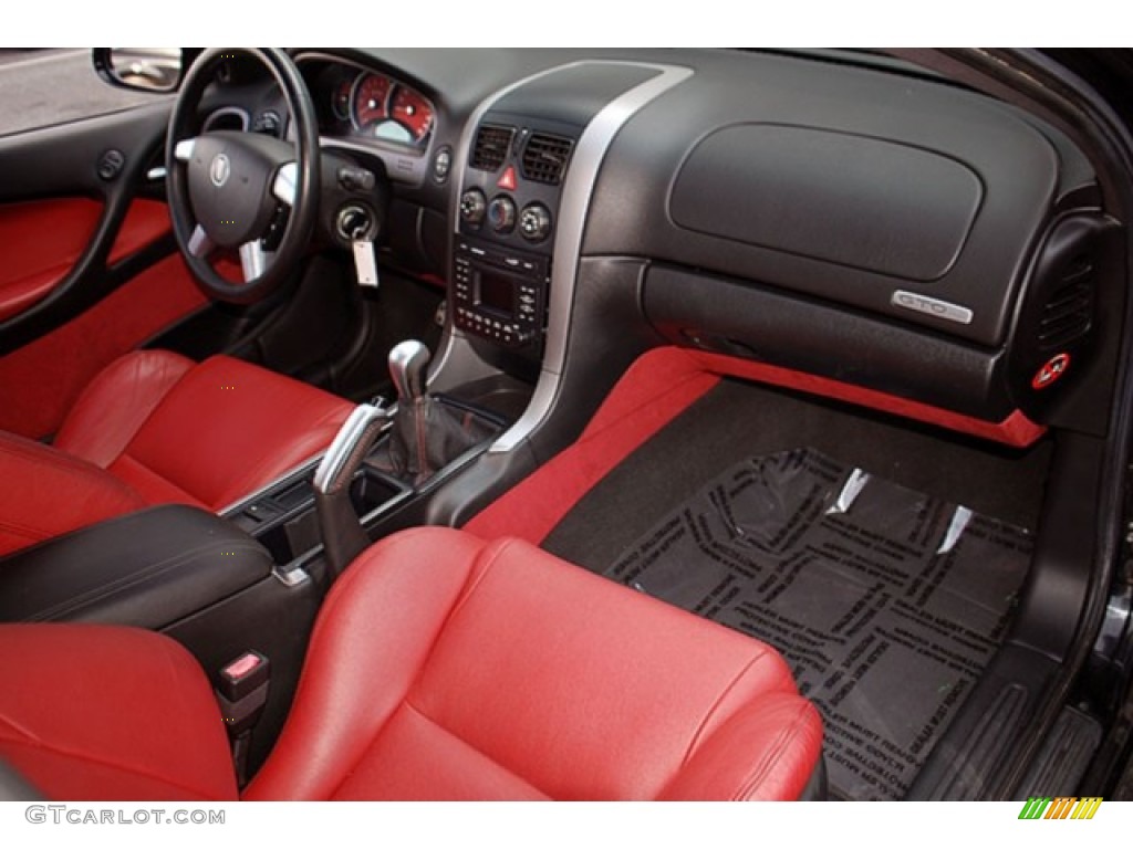 Black Interior 2004 Pontiac GTO Coupe Photo #69920855