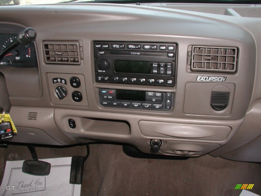 2004 Excursion Eddie Bauer 4x4 - Oxford White / Medium Parchment photo #50