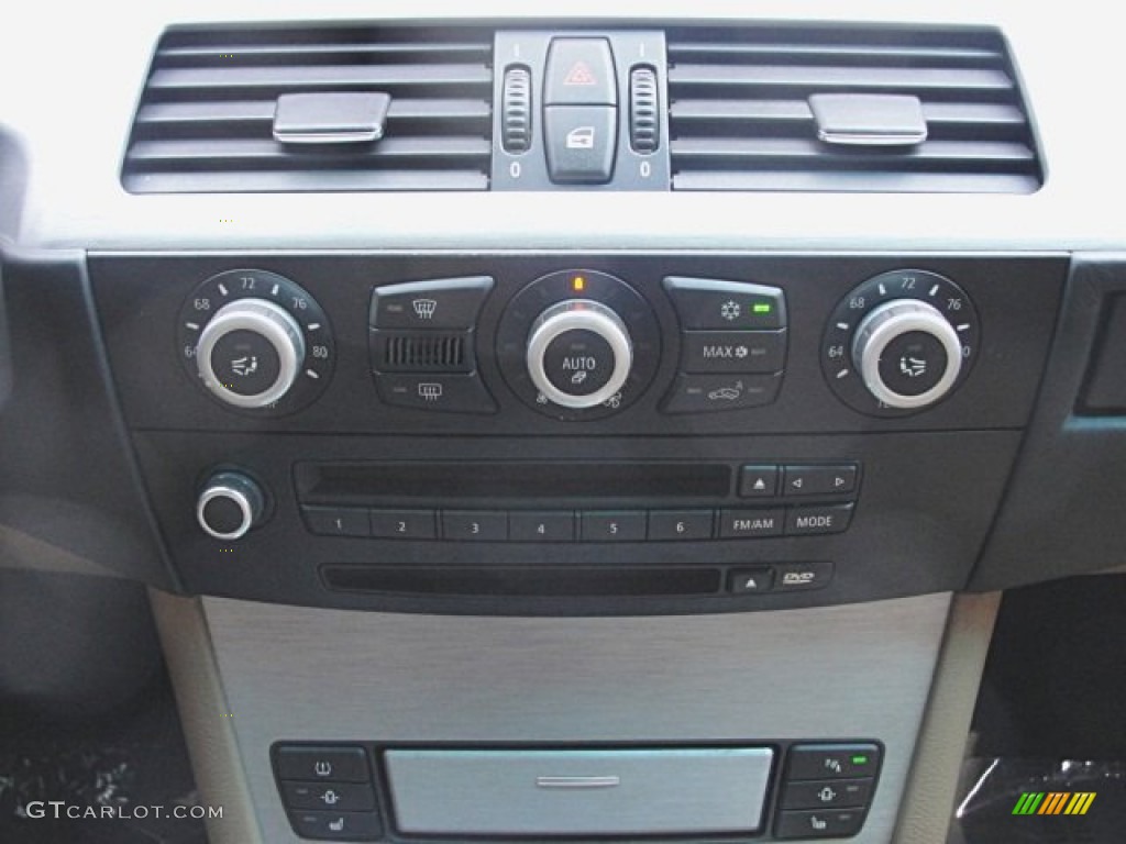 2008 BMW M5 Sedan Controls Photo #69923884
