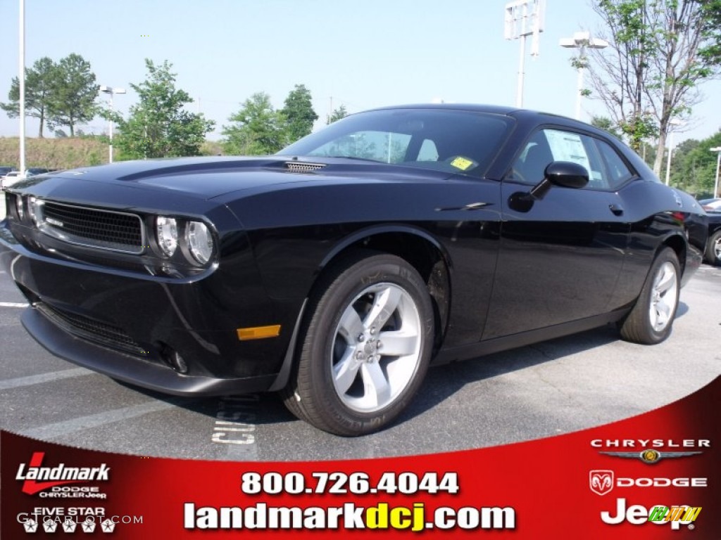 2011 Challenger SE - Brilliant Black Crystal Pearl / Dark Slate Gray photo #1