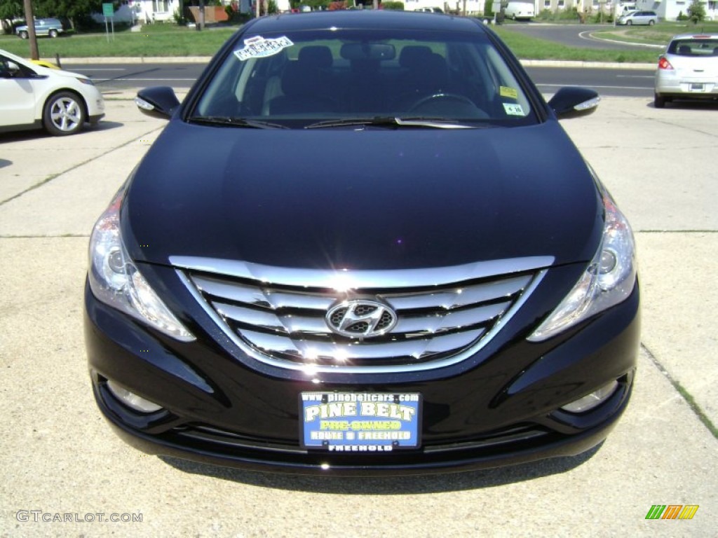 2011 Sonata SE - Midnight Black / Black photo #2