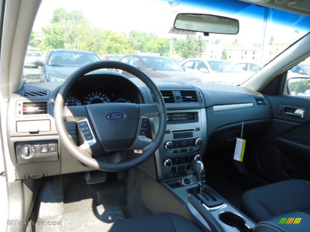 2012 Fusion SE - Ingot Silver Metallic / Charcoal Black photo #10