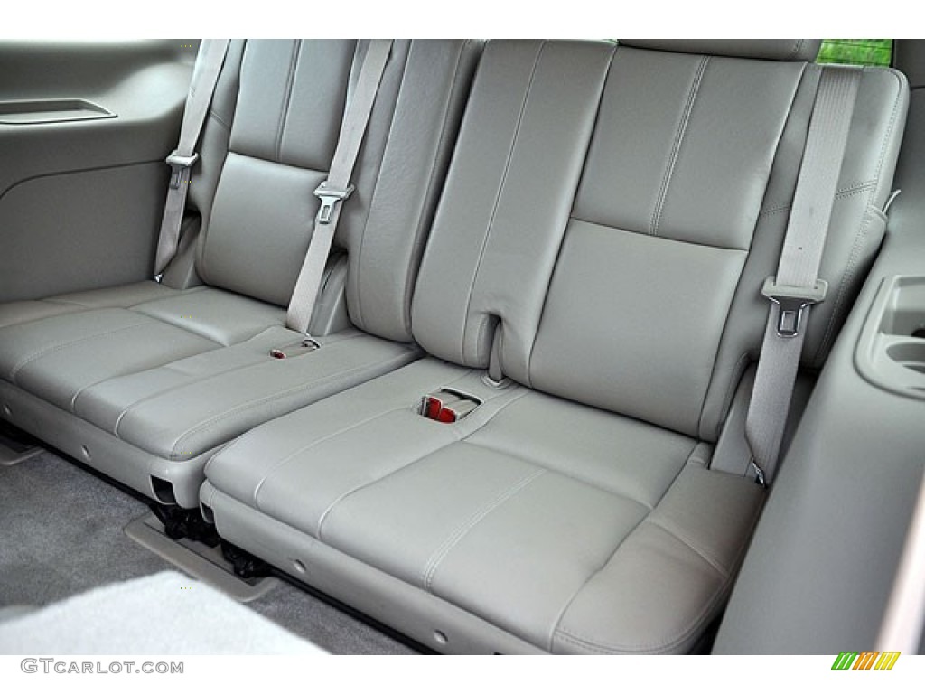 2008 Chevrolet Tahoe LTZ 4x4 Rear Seat Photo #69927407
