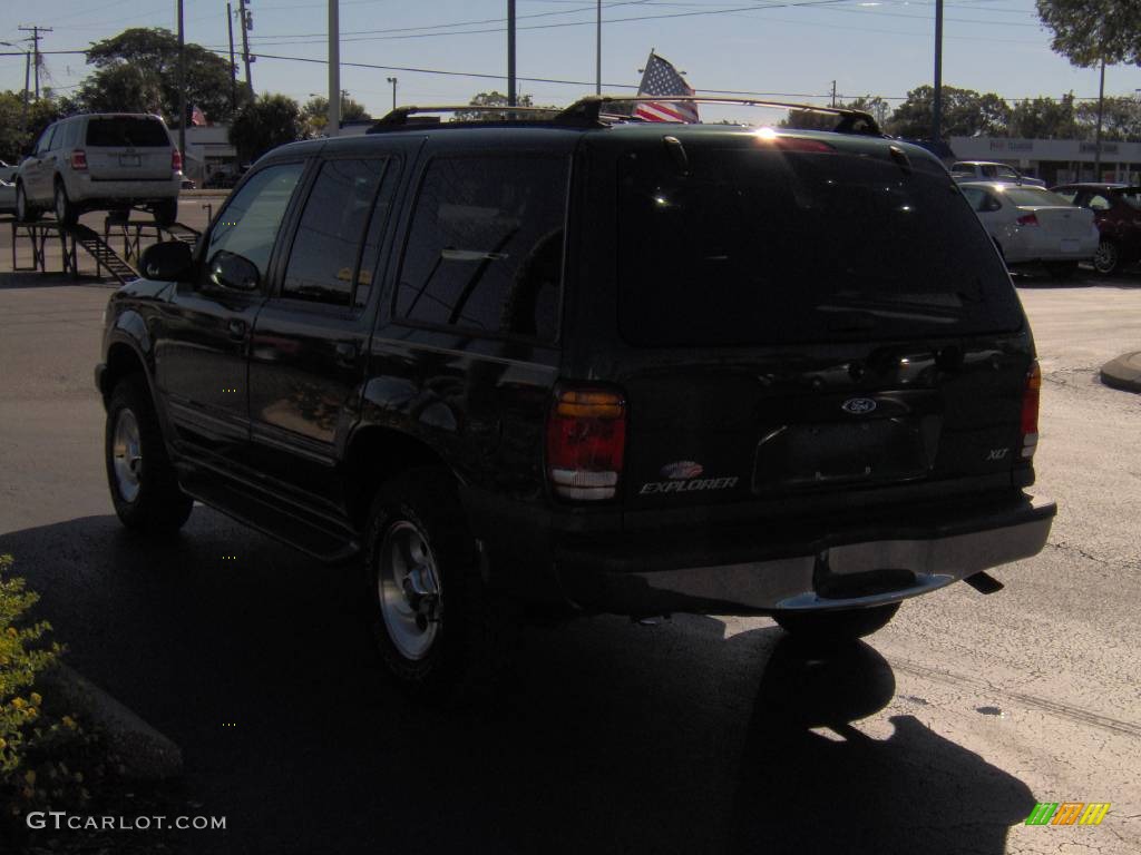 2000 Explorer XLT - Tropic Green Metallic / Medium Prairie Tan photo #5