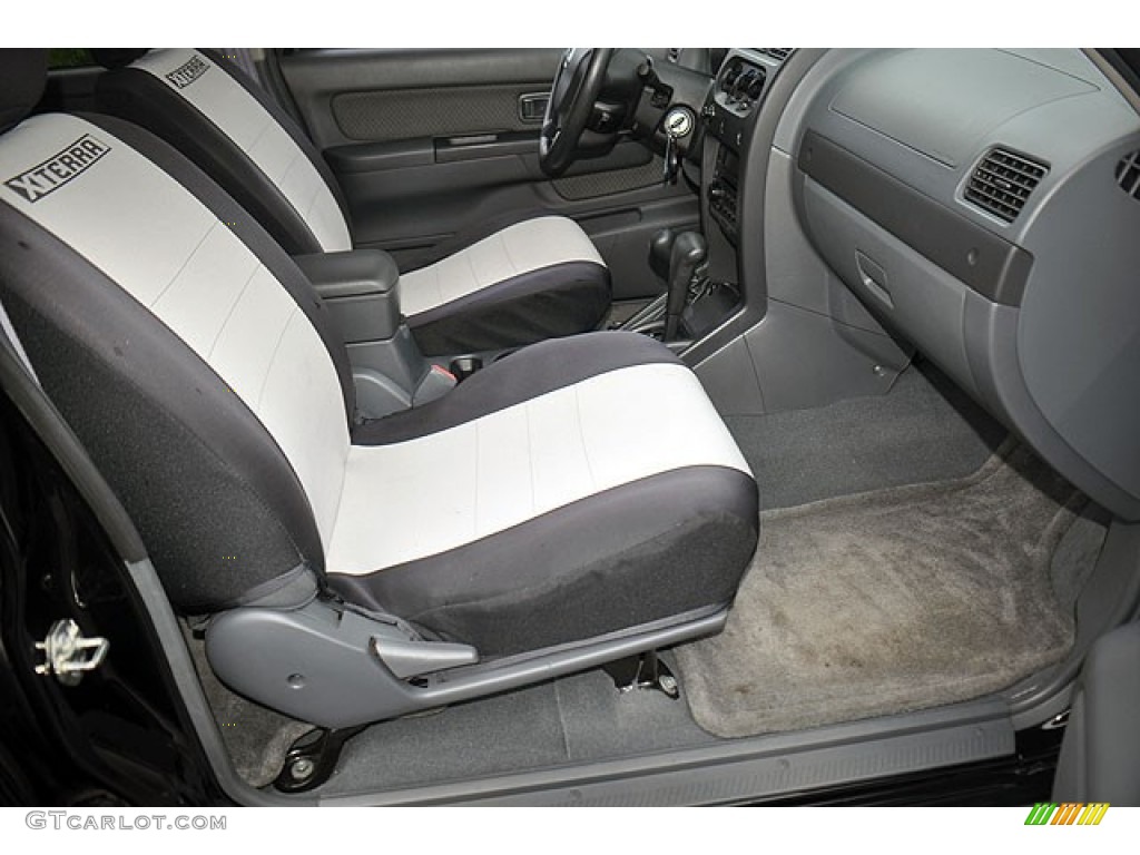 2002 Xterra SE V6 4x4 - Super Black / Gray Celadon photo #14