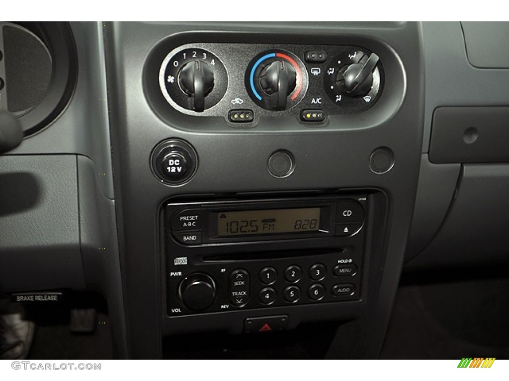 2002 Xterra SE V6 4x4 - Super Black / Gray Celadon photo #16