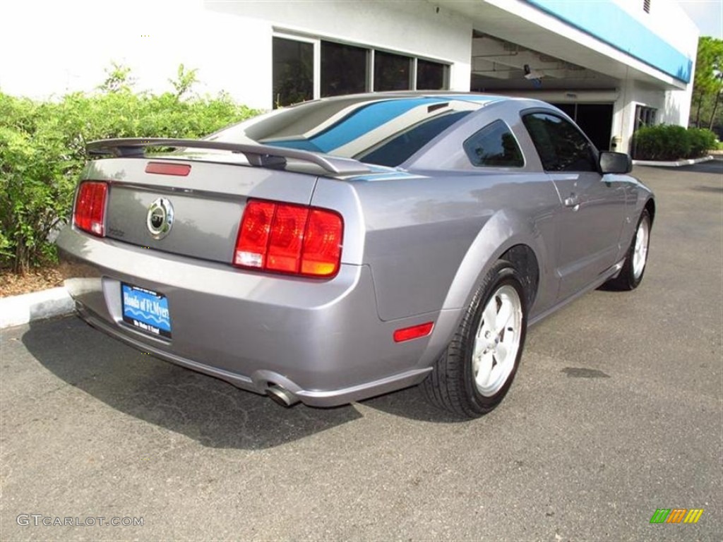 2007 Mustang GT Deluxe Coupe - Tungsten Grey Metallic / Light Graphite photo #3