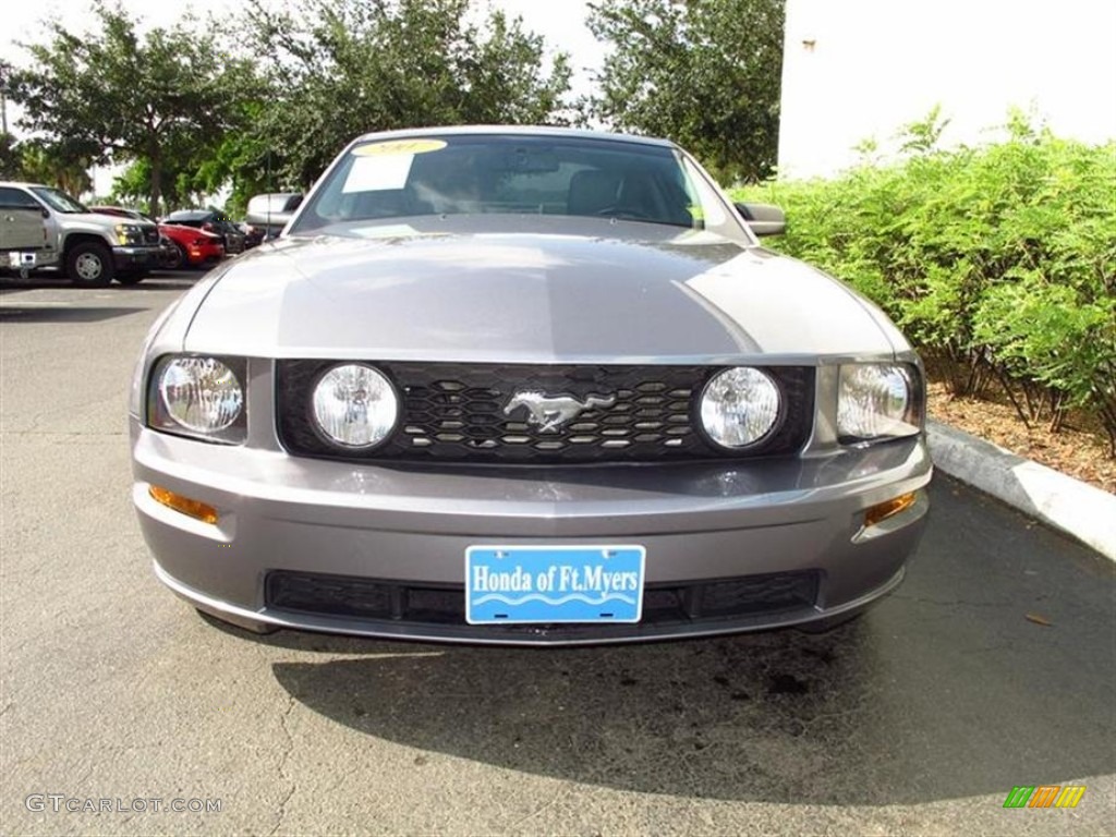 2007 Mustang GT Deluxe Coupe - Tungsten Grey Metallic / Light Graphite photo #8