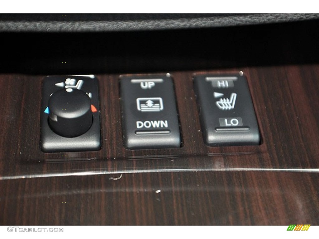 2012 Nissan Maxima 3.5 SV Sport Controls Photo #69937271