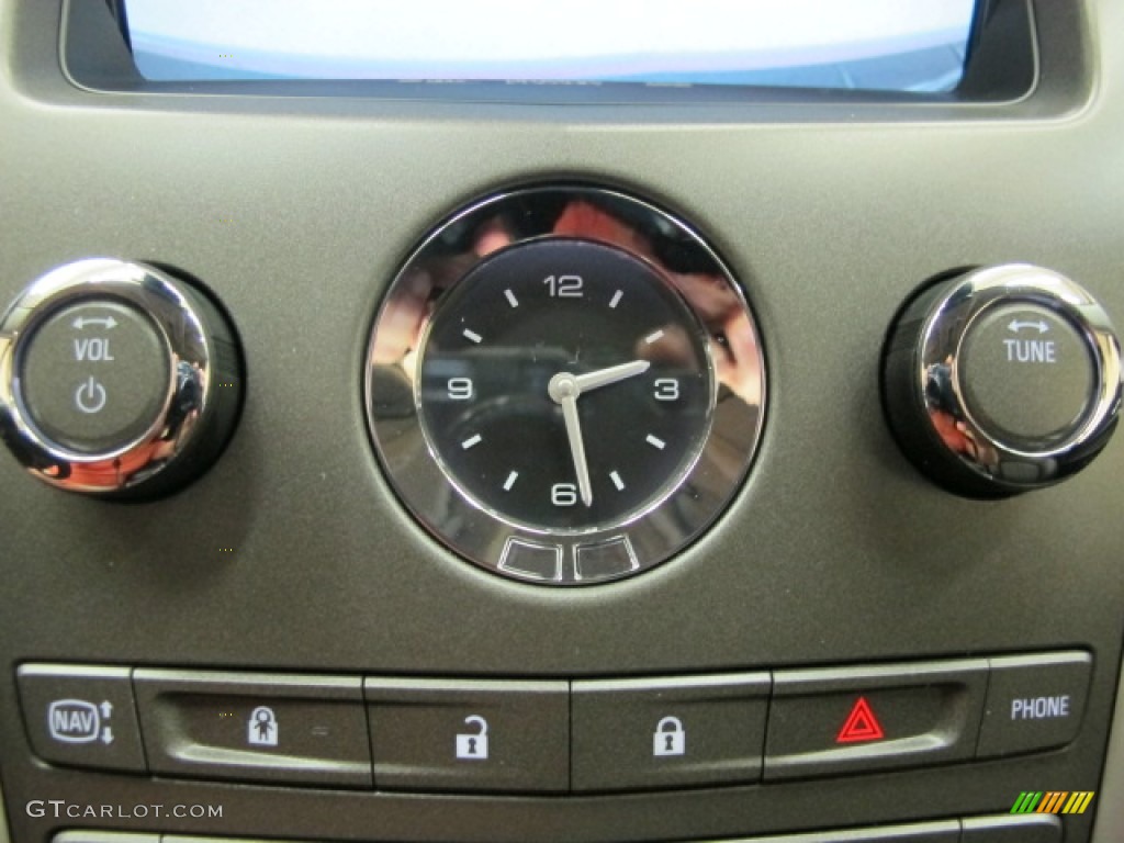 2010 Cadillac SRX 4 V6 AWD Controls Photo #69938042