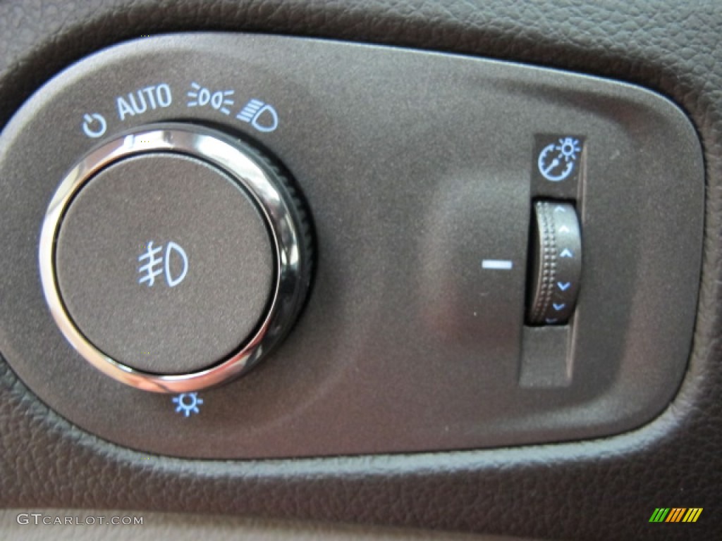 2010 Cadillac SRX 4 V6 AWD Controls Photo #69938156
