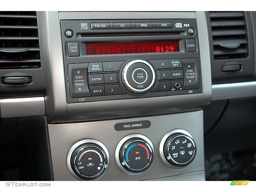 2012 Nissan Sentra 2.0 SR Controls Photo #69941471