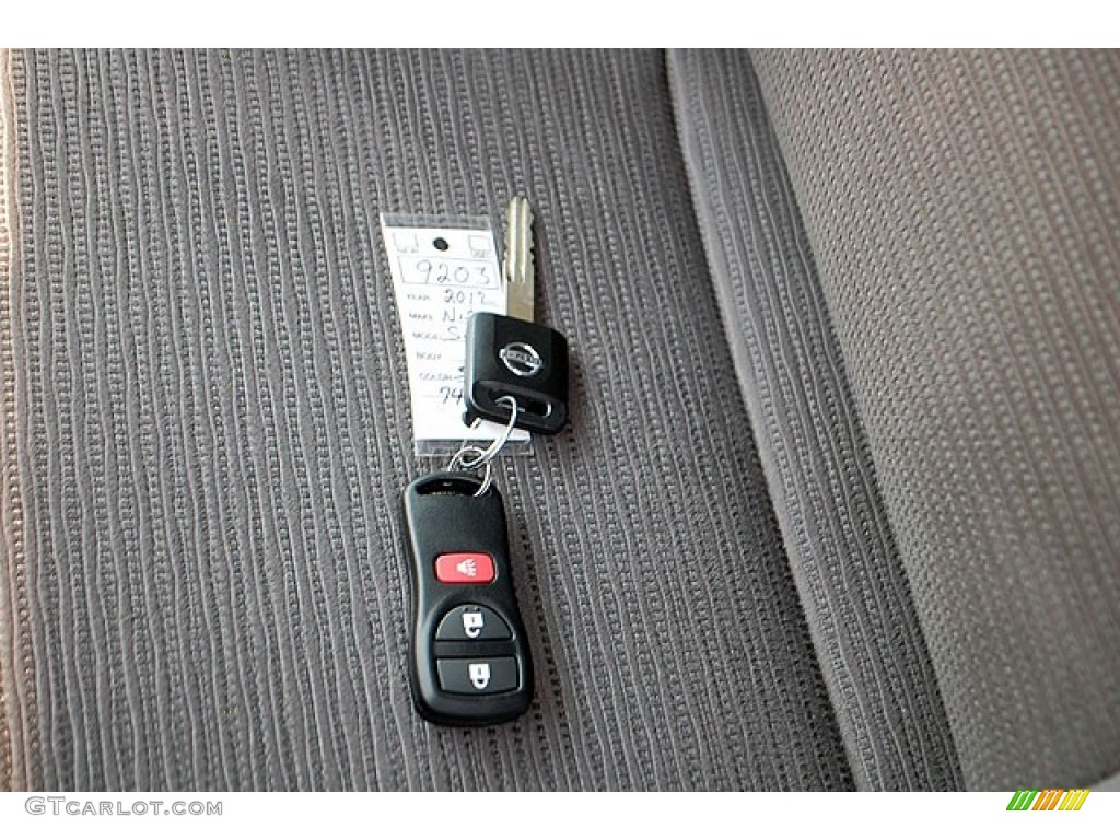 2012 Nissan Sentra 2.0 SR Keys Photo #69941543