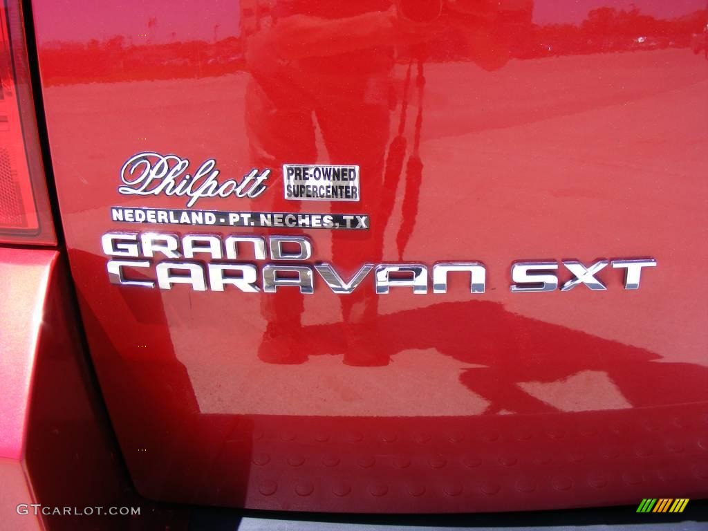 2008 Grand Caravan SXT - Inferno Red Crystal Pearl / Dark Slate/Light Shale photo #10